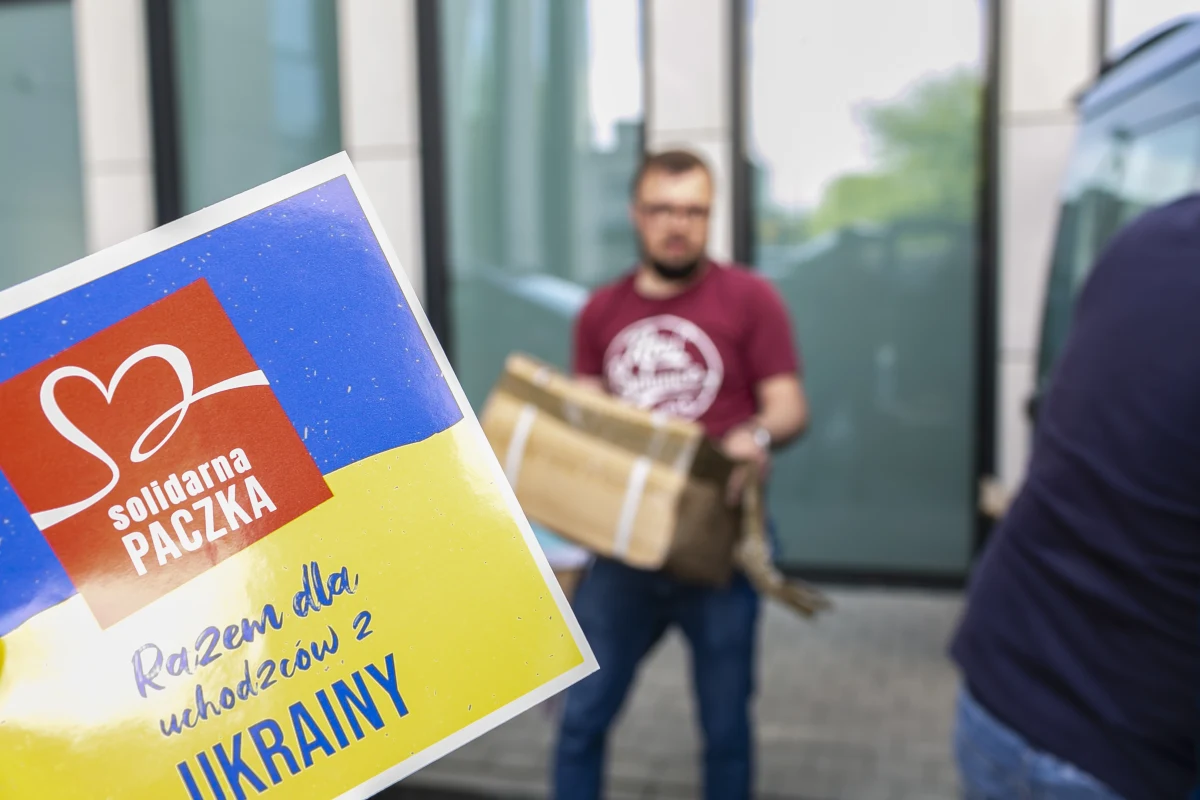 Rozpoczęła się specjalna edycja Szlachetnej Paczki – Solidarna Paczka - zorganizowana dla uchodźców z Ukrainy, którzy znaleźli w Polsce schronienie przed wojną. W bazie znajduje się ponad pół tysiąca rodzin, którym można pomóc.
