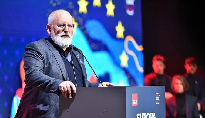 Timmermans: Świat patrzy na Polskę z podziwem 