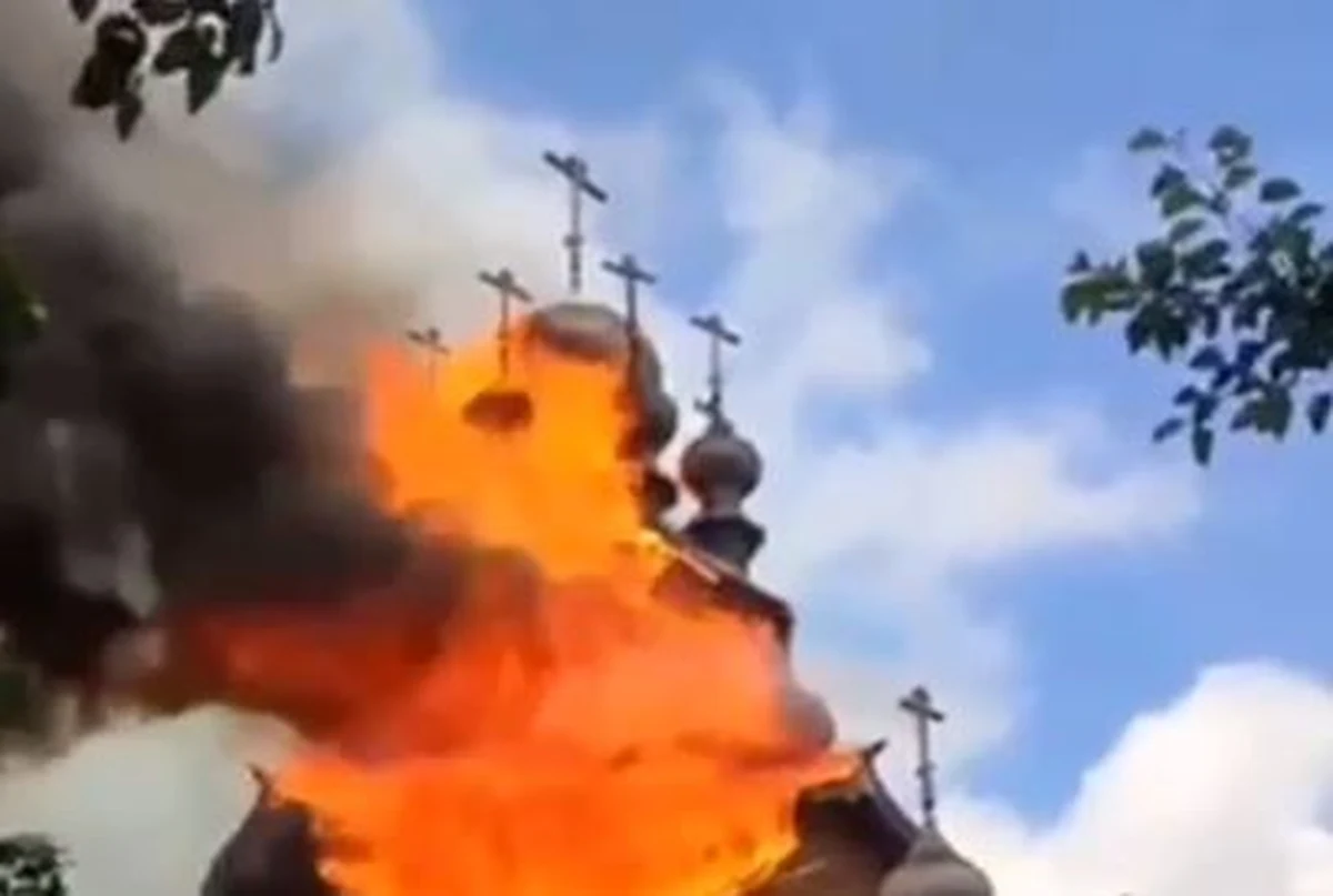 Wojska rosyjskie ponownie ostrzelały Ławrę Świętogórską w obwodzie donieckim na wschodzie Ukrainy. W monastyrze oprócz mnichów i mniszek prawosławnych znajdowało się około 300 uchodźców - poinformował minister kultury Ukrainy Ołeksandr Tkaczenko.