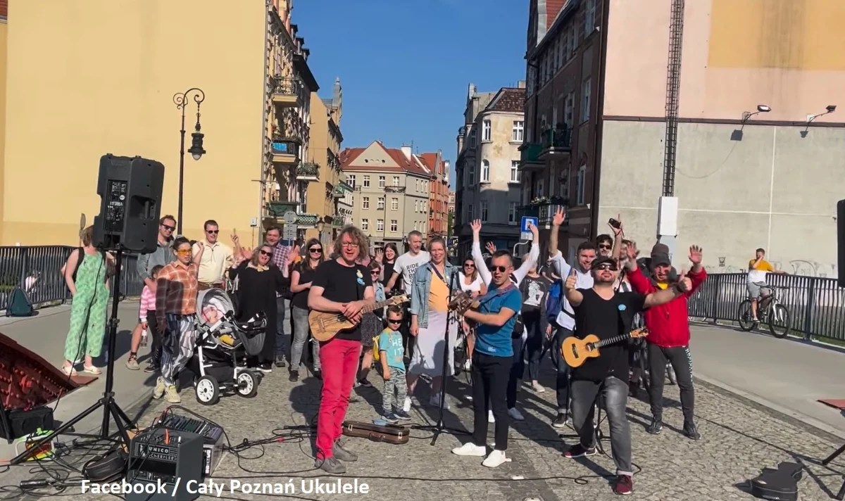 Do niedzieli potrwa 6. festiwal „Cały Poznań Ukulele”. W jego trakcie chętni mogą wziąć udział w darmowych warsztatach gry na ukulele lub posłuchać występów polskich i zagranicznych wykonawców.