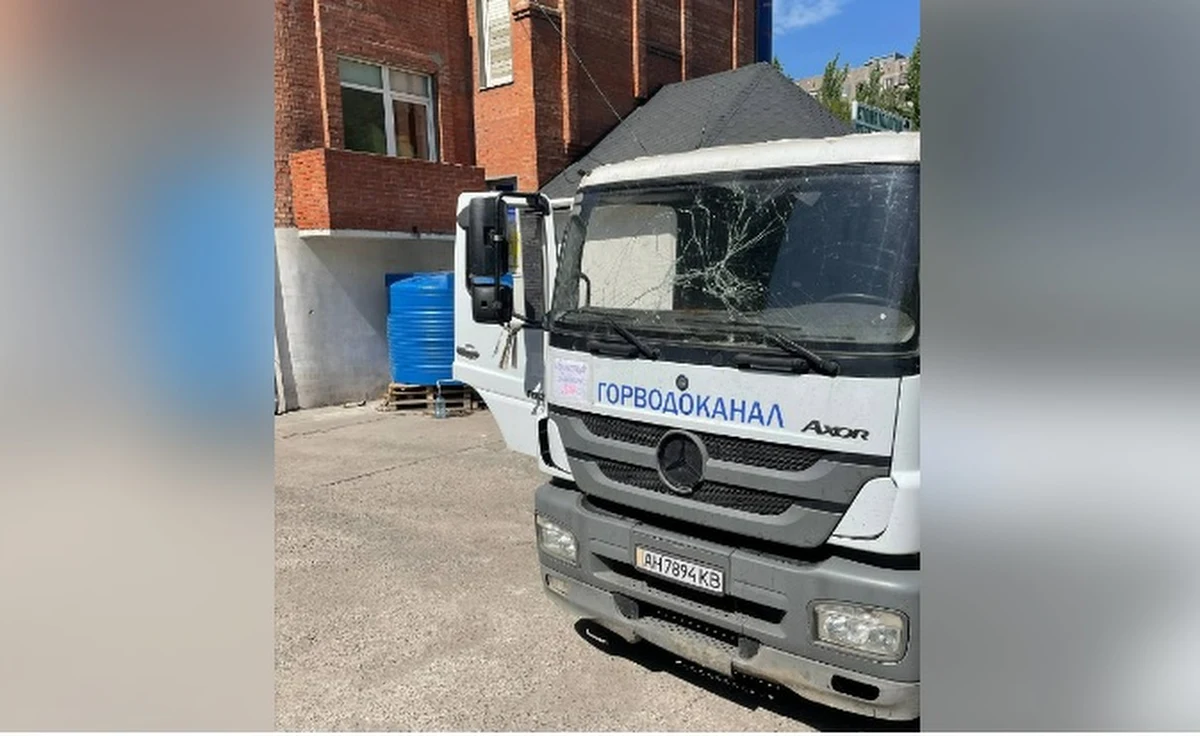 W okupowanym przez Rosjan Mariupolu, na południowym wschodzie Ukrainy, trzeba się zapisywać do kolejki po wodę pitną; czas oczekiwania to co najmniej dwa dni - informuje w niedzielę doradca mera tego miasta Petro Andriuszczenko.