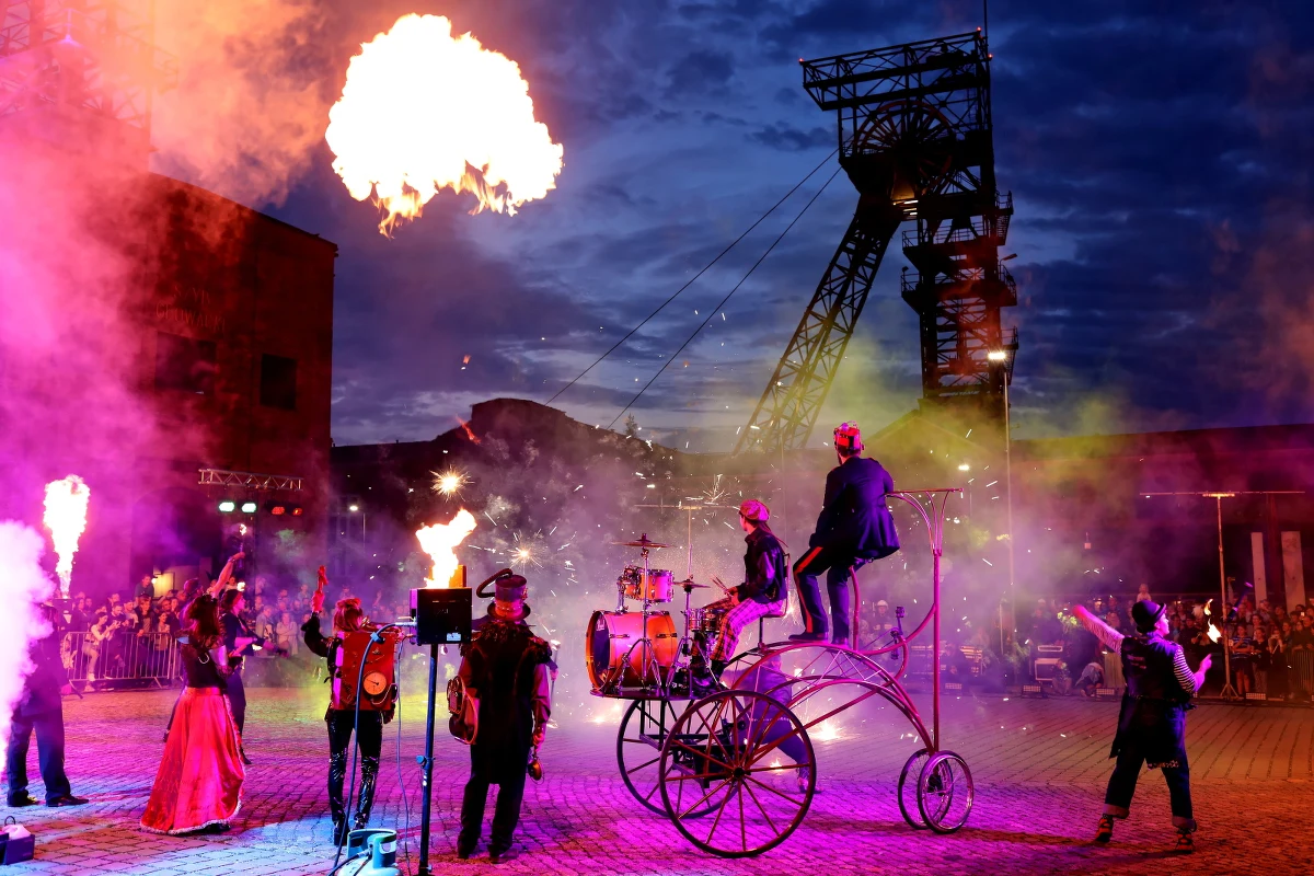 Zabytkową Kopalnię Ignacy w Rybniku - jeden z najstarszych zakładów wydobywczych w regionie – otwarto w sobotę po zakończeniu ostatniego etapu rewitalizacji i udostępnieniu wszystkich zaplanowanych atrakcji. Główną z nich jest interaktywna wystawa stała „Wiek pary”.