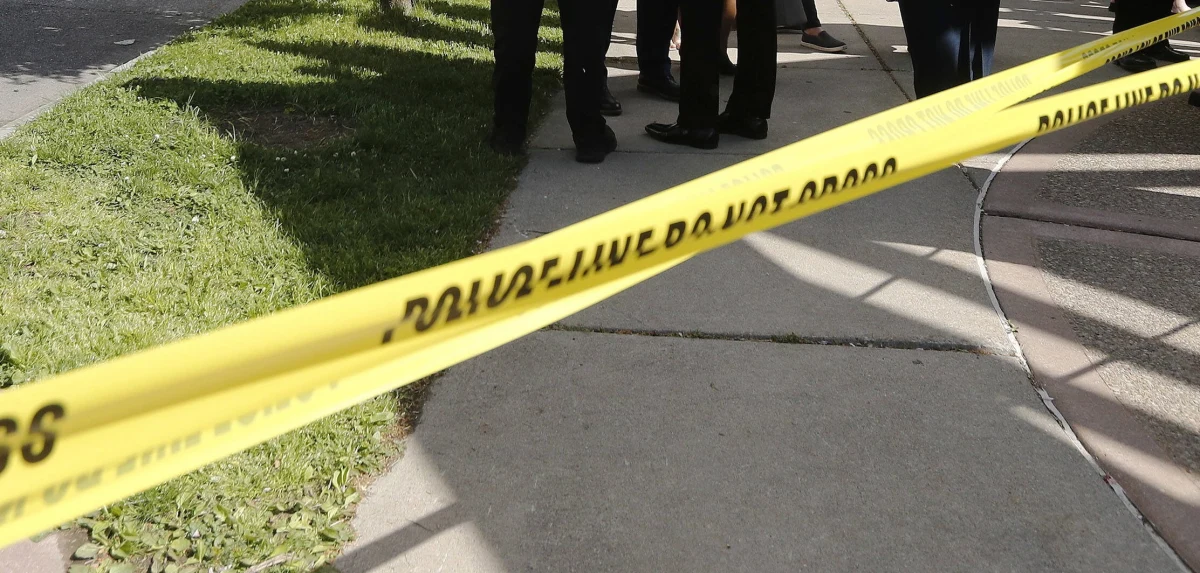 Trzy ofiary śmiertelne i co najmniej 11 rannych w wyniku strzelaniny, do której doszło w nocy z soboty na niedzielę na ruchliwej ulicy z barami i restauracjami w Filadelfii na wschodzie USA. Policja nadal poszukuje sprawców.