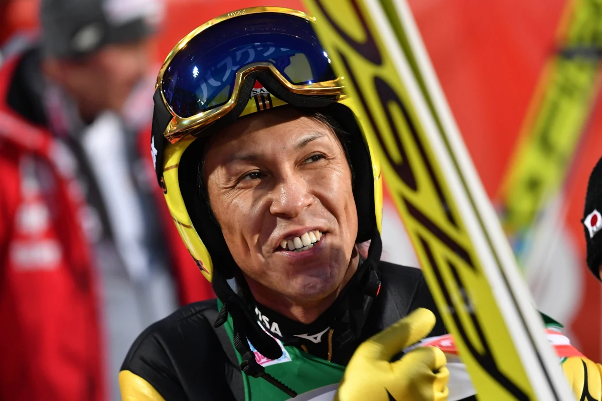 6 czerwca legendarny japoński skoczek narciarski Noriaki Kasai kończy 50 lat. Brał udział w ośmiu igrzyskach, zdobywał medale olimpijskie i mistrzostw świata. Mimo zaawansowanego jak na sportowca wieku wciąż można go zobaczyć na skoczniach.