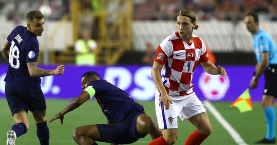 Triumfator mundialu w 2018 roku Francja zremisowała w Splicie z wicemistrzem świata Chorwacją 1:1 w meczu grupy 1 dywizji A piłkarskiej Ligi Narodów. Na czele tej grupy jest Dania, która w Wiedniu wygrała z Austrią 2:1 w spotkaniu opóźnionym o 90 minut.