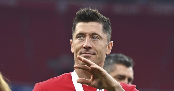 Robert Lewandowski chce odejść z Bayernu Monachium, ale wypowiedzi obu stron trudno nazwać pokojowym rozstaniem. Niemieckie media piszą o prowokacji Polaka po jego słowach: "Coś we mnie w środku zgasło i tego nie da się przeskoczyć. Chcę więcej emocji w swoim życiu".