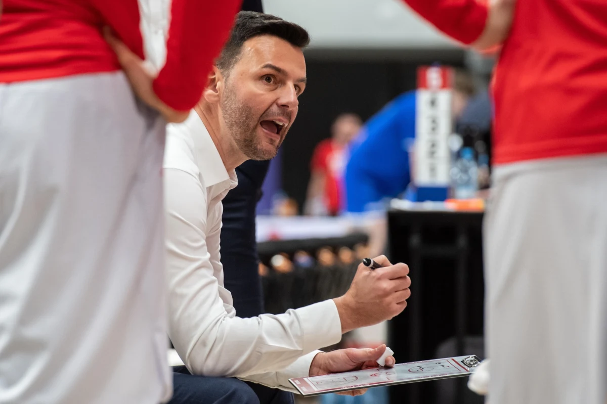 Trener reprezentacji Polski, Igor Milicić, wybrał skład kadry na mecze kwalifikacyjne do mistrzostw świata przeciwko zespołom Izraela i Niemiec.