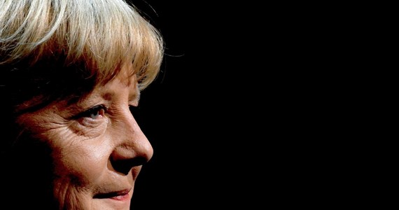 Była kanclerz Niemiec Angela Merkel potępiła rosyjską inwazję na Ukrainę. "To brutalny, naruszający prawo międzynarodowe atak, dla którego nie ma żadnego usprawiedliwienia" - powiedziała w rozmowie z dziennikarzem tygodnika "Spiegel" Alexandrem Osangiem na scenie Berliner Ensemble. ​Na pytanie, czy mogła zrobić więcej lub zrobić coś inaczej, aby zapobiec wojnie, Merkel odpowiedziała: "Nie obwiniam się". 