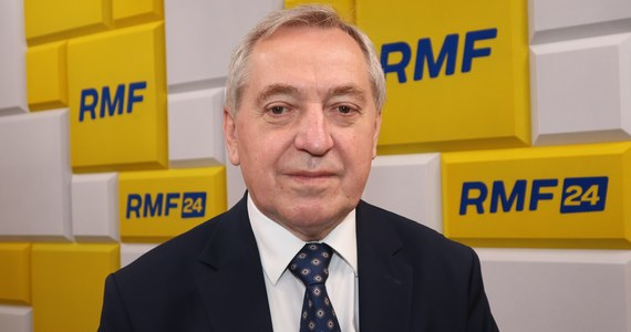 ​"W najbliższych dwóch miesiącach jesteśmy w stanie przewieźć do 1,5 miliona ton zboża z Ukrainy miesięcznie. Unia Europejska jak na razie nie pomogła" - mówił w Porannej rozmowie w RMF FM wicepremier, minister rolnictwa Henryk Kowalczyk. Zapewnił, że rząd obecnie nie podniesie stawki 500 plus. Nie zabrakło też pytań o węgiel i... chrust.