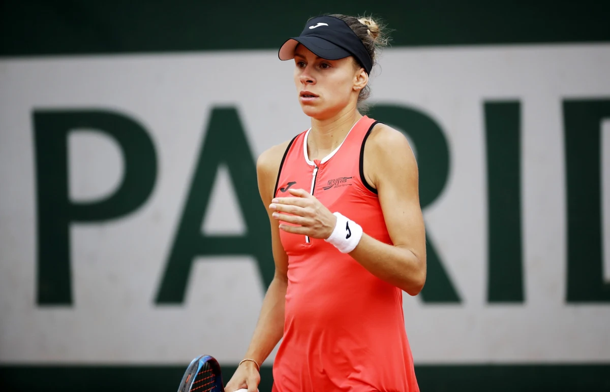Magda Linette w drugiej rundzie pożegnała się z turniejem WTA na trawistych kortach w Nottingham. Polka przegrała z Czeszką Terezą Martincovą 2:6, 6:7 (3-7).