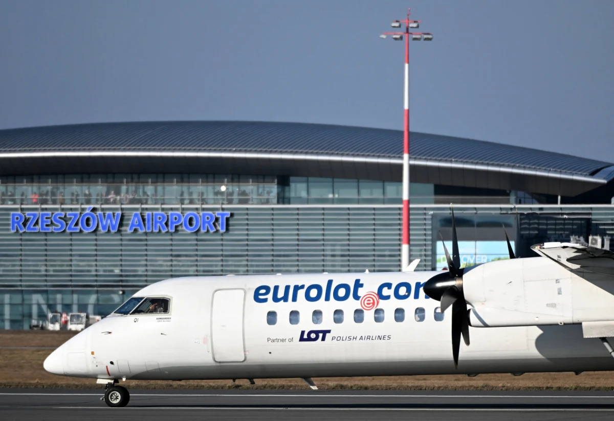 Ponad 200 tys. pasażerów obsłużył od początku roku port lotniczy w Jasionce koło Rzeszowa. W czasie wakacji z tego lotniska będzie można latać m.in. do Rijeki w Chorwacji - poinformowali w środę przedstawiciele portu.