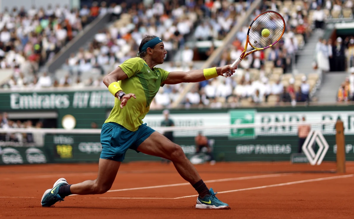 Hiszpański tenisista Rafael Nadal, który od dłuższego czasu zmaga się z bólem lewej stopy, a w niedzielę po raz 14. triumfował w wielkoszlemowym French Open, we wtorek w Barcelonie poddał się radioterapii.