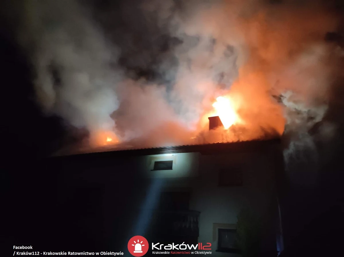 Od północy strażacy interweniowali siedem razy w związku z burzami, jakie przeszły nad województwem małopolskim. W miejscowości Garlica Murowana (gmina Zielonki, powiat krakowski) wybuchł pożar po uderzeniu pioruna w budynek jednorodzinny.