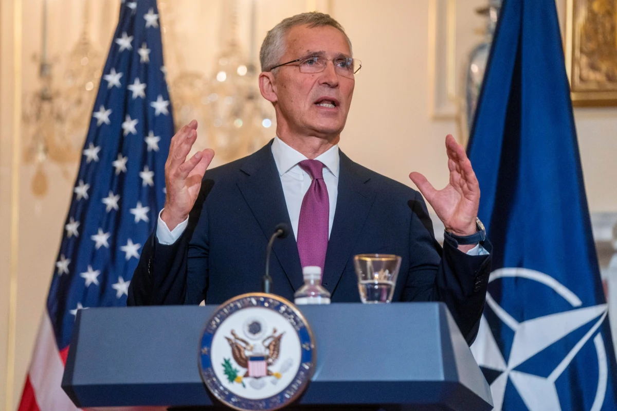 Nagła choroba storpedowała plany Jensa Stoltenberga. Sekretarz generalny NATO odwołał zaplanowane podróże do Niemiec i Rumunii, ponieważ zachorował na półpasiec po przebyciu w maju Covid-19 - poinformowało w czwartek jego biuro.