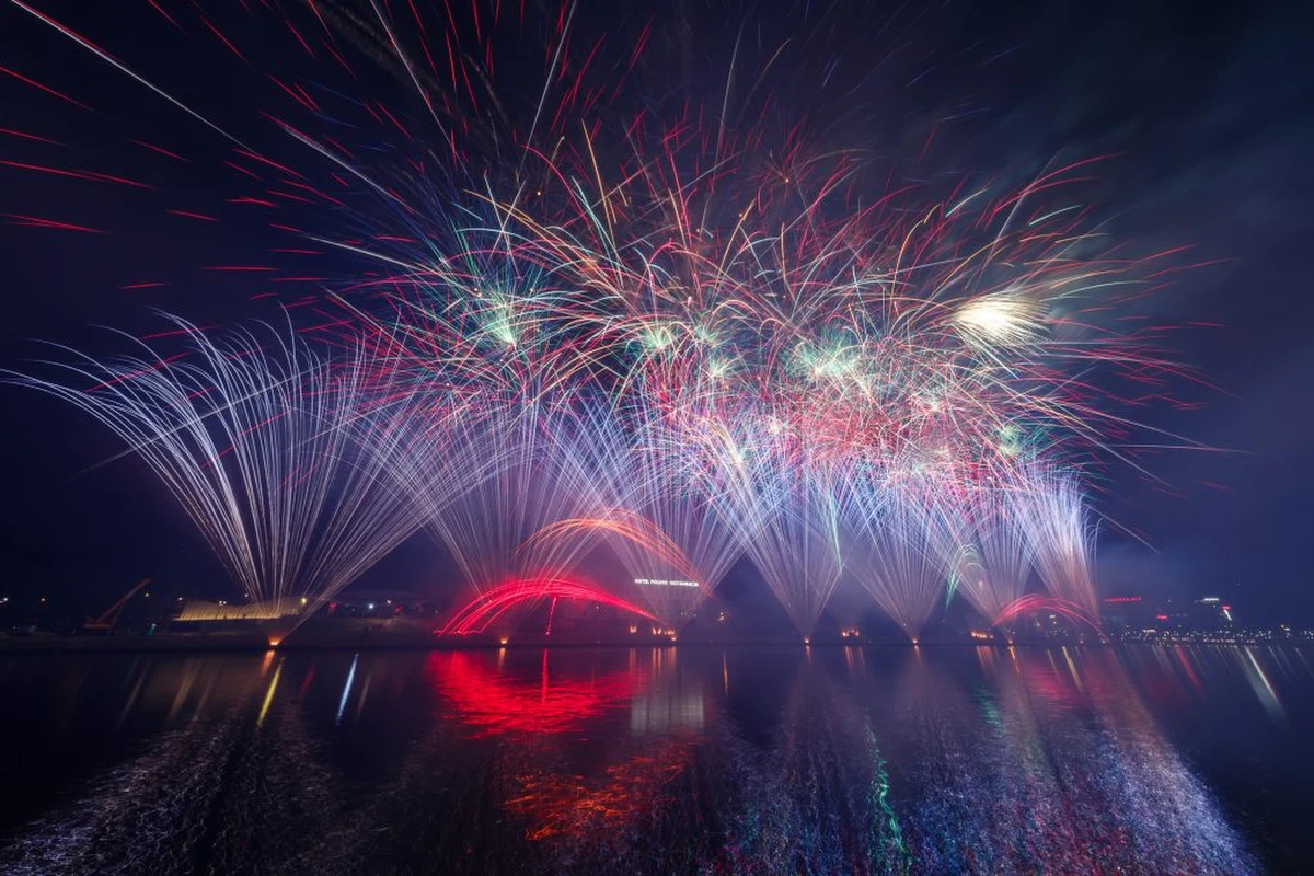 W tym roku do kalendarza miejskich imprez po pandemicznej przerwie powracają krakowskie Wianki. 25 czerwca na czterech scenach wystąpi wielu artystów, także z Ukrainy. 