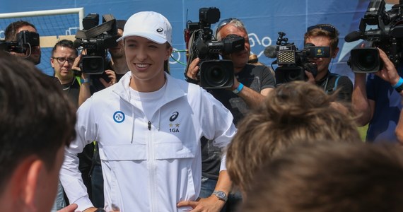 Według niepotwierdzonych jeszcze informacji Iga Świątek wycofała się z turnieju WTA w Berlinie. To oznacza, że Polka może się przenieść na trawiaste korty dopiero w wielkoszlemowym Wimbledonie.