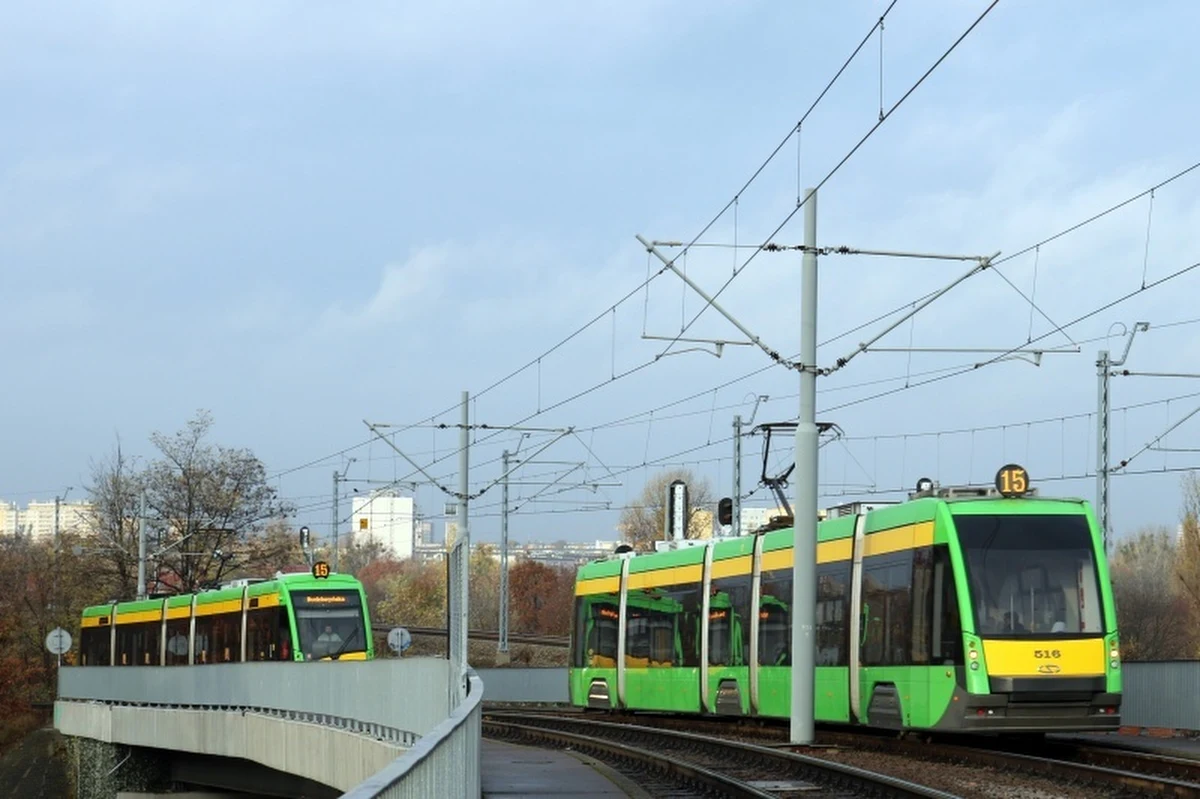 Spółka MPK Poznań poinformowała o rozstrzygnięciu przetargu na remont odcinka Poznańskiego Szybkiego Tramwaju od ulicy Roosevelta do przystanku Słowiańska. Najkorzystniejszą cenę w postępowaniu przetargowym zaoferowała firma PORR.