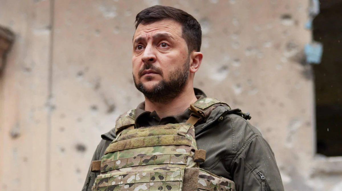 Prezydent Ukrainy Wołodymyr Zełenski podpisał dekret nakładający sankcje 35 przedstawicieli władz rosyjskich, w tym na prezydenta Władimira Putina. Sankcje, obejmujące m.in. zamrożenie aktywów, wprowadzono bezterminowo. 