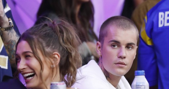 Justin Bieber odwołał koncerty z powodu tajemniczej choroby. Na Instagramie piosenkarz napisał, że „choroba postępuje”, nie podając o jakie schorzenie chodzi. 
