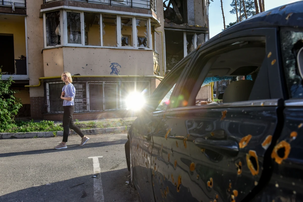 Wbrew zakazowi, z Ukrainy do Polski wjechało 432 tys. mężczyzn objętych mobilizacją - w tle wielka korupcja na ukraińskiej granicy - informuje "Rzeczpospolita".