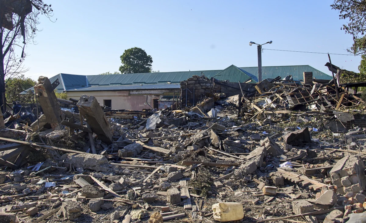 Ok. 10 tys. mieszkańców Mariupola może umrzeć do końca roku na choroby zakaźne – poinformował mer miasta Wadym Bojczenko. Jak dodał, sytuacja epidemiczna w okupowanym przez Rosjan Mariupolu jest coraz gorsza. 