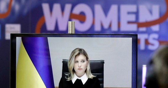Już ponad 1000 kobiet piastuje stanowiska dowódcze w armii ukraińskiej – poinformowała w piątek żona prezydenta Ukrainy Ołena Zełenska na Telegramie, dodając, że mówiła na ten temat przez łącze internetowe na konferencji w Brukseli.