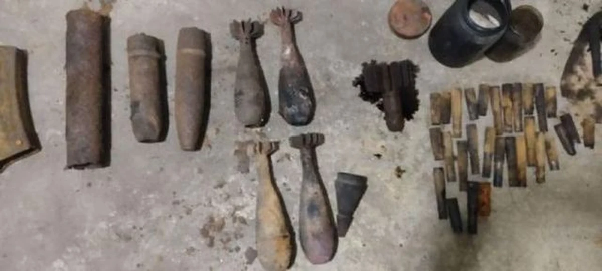 Są zarzuty dla 42 latka, zatrzymanego w sprawie arsenału odkrytego w jednym z bloków w Głogowie na Dolnym Śląsku. W nocy ze środy na czwartek z budynku ewakuowano z tego powodu ponad 100 osób. Mężczyźnie grozi do 8 lat więzienia.