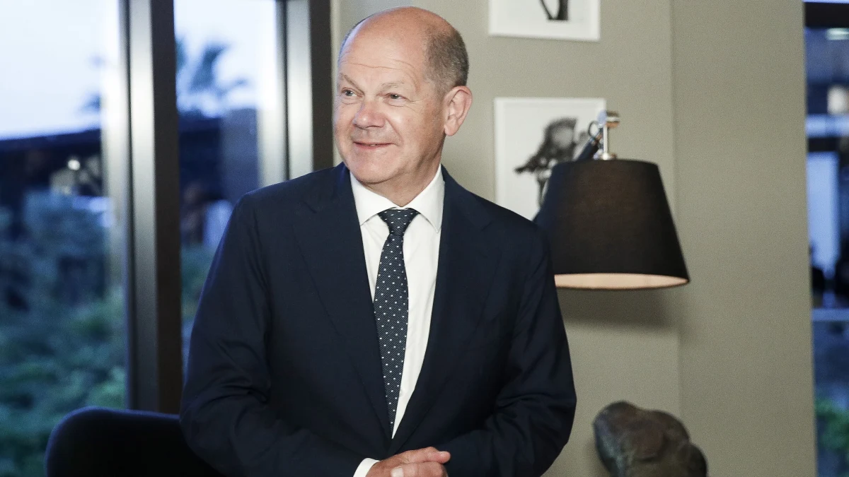 Serbia musi przyłączyć się do europejskich sankcji nałożonych na Rosję w związku z jej inwazją na Ukrainę - oświadczył kanclerz Niemiec Olaf Scholz na wspólnej konferencji prasowej w Belgradzie z prezydentem Serbii Aleksandarem Vucziciem. 