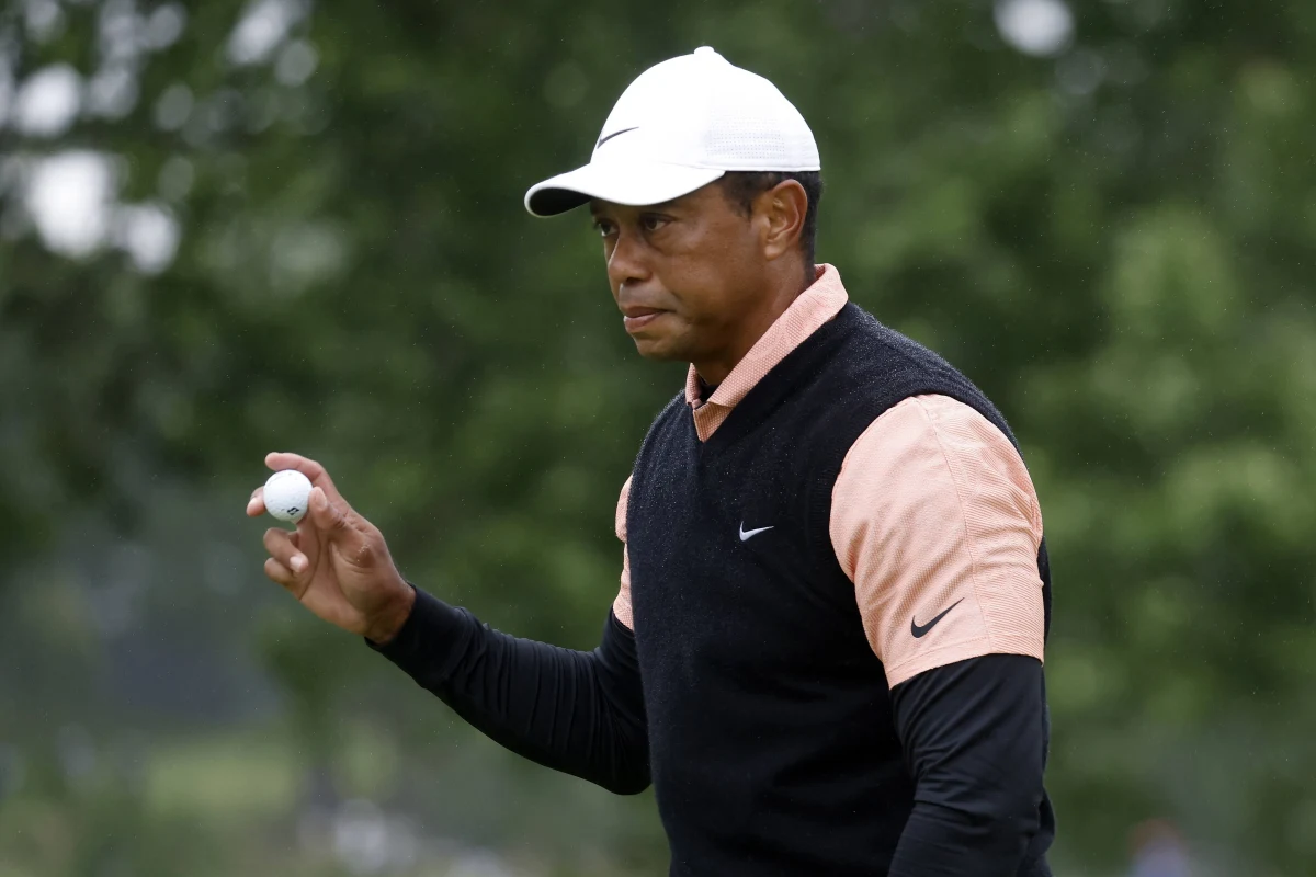 Golfista Tiger Woods jest jednym z trzech sportowców, których majątek szacuje się na ponad miliard dolarów - poinformował magazyn "Forbes". Dwaj pozostali to koszykarze LeBron James i Michael Jordan.