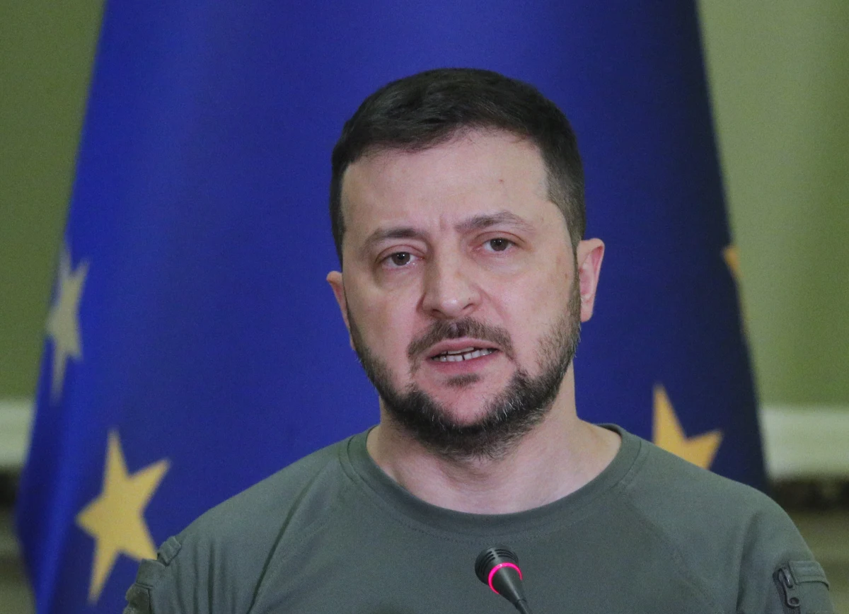 "Obrazy przedstawiające zniszczoną przez wojska rosyjskie Ukrainę to nie horror, to nasza rzeczywistość" - powiedział prezydent Ukrainy Wołodymyr Zełenski w czasie zdalnego wystąpienia na gali fundacji CORE. Prowadzonił ją amerykański aktor Sean Penn.