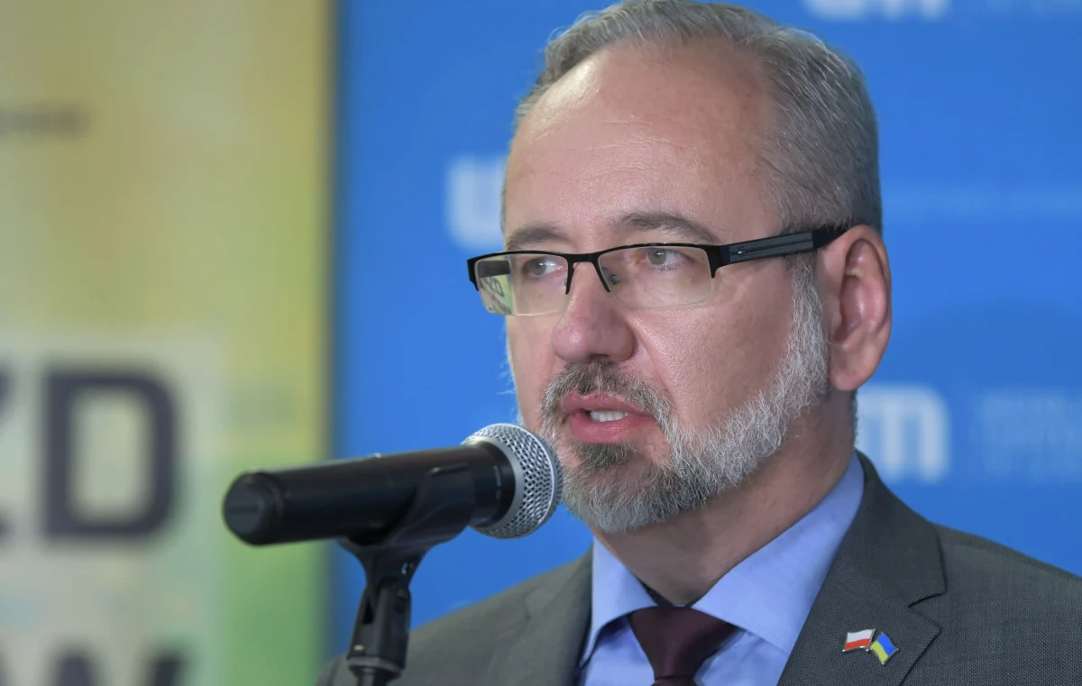 Jeżeli chodzi o działania względem małpiej ospy, to przede wszystkim widzimy, że mechanizmy transmisji nie są tak czułe, a zakaźność nie jest duża - powiedział w rozmowie z Interią minister zdrowia Adam Niedzielski.