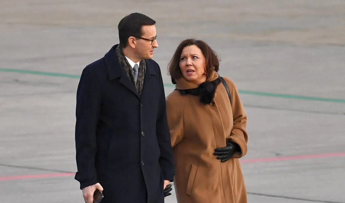 "Oświadczenia majątkowe składają politycy czy sędziowie. Nie ma obowiązku ujawniania majątku przez pozostałych obywateli. Trzymamy się w tej sprawie litery prawa" - tak na konferencji prasowej premier Mateusz Morawiecki odpowiadał na pytanie o majątek swojej żony.
