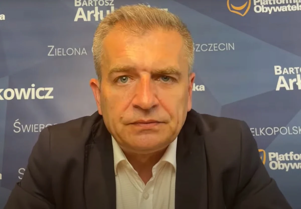 "Zwłoki w przyjmowaniu KPO i dostosowaniu się do wymogów wspólnoty europejskiej wynikają z walk wewnątrz obozu rządzącego" - mówił w Rozmowie w południe w RMF FM europoseł i wiceszef Platformy Obywatelskiej,  Bartosz Arłukowicz. "A ludzie tych pieniędzy potrzebują" - podkreślał gość Tomasza Skorego.