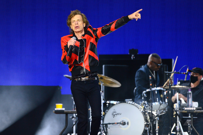 Będąca w trasie "Sixty" kultowa grupa The Rolling Stones została zmuszona do odwołania koncertu w Amsterdamie. Wszystko z powodu stanu zdrowia Micka Jaggera, który zakaził się koronawirusem. 