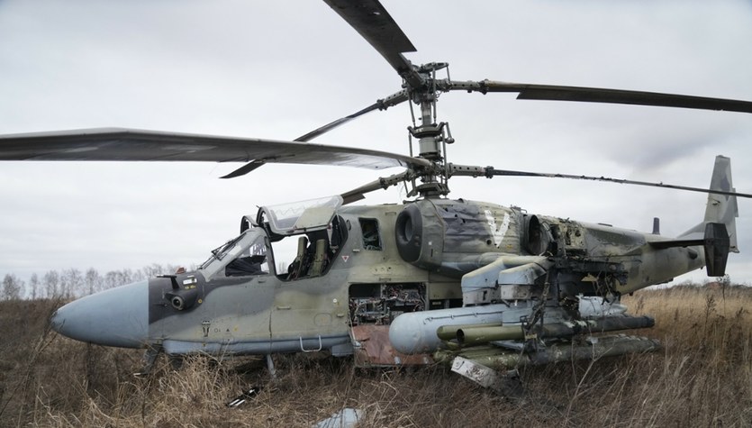 Guerra en Ucrania.  KA-52 fue destruido por los ucranianos.  El vale millones de dolares