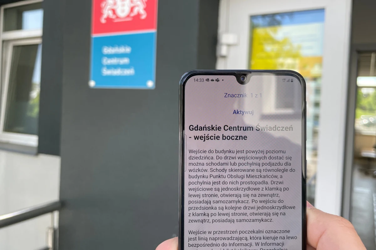 W Gdańskim Centrum Świadczeń uruchomiony został system Totupoint. To sieć specjalnych znaczników dźwiękowych, dzięki którym osobom z niepełnosprawnością wzroku łatwiej poruszać się po budynku.

