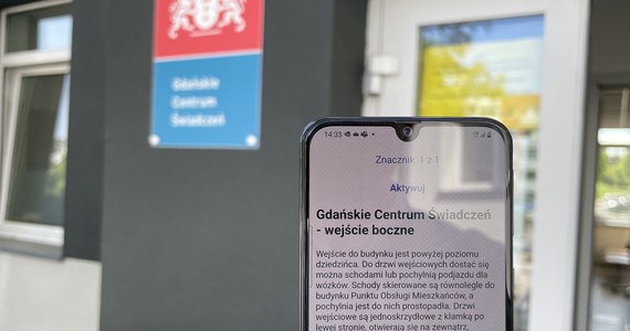 W Gdańskim Centrum Świadczeń uruchomiony został system Totupoint. To sieć specjalnych znaczników dźwiękowych, dzięki którym osobom z niepełnosprawnością wzroku łatwiej poruszać się po budynku.

