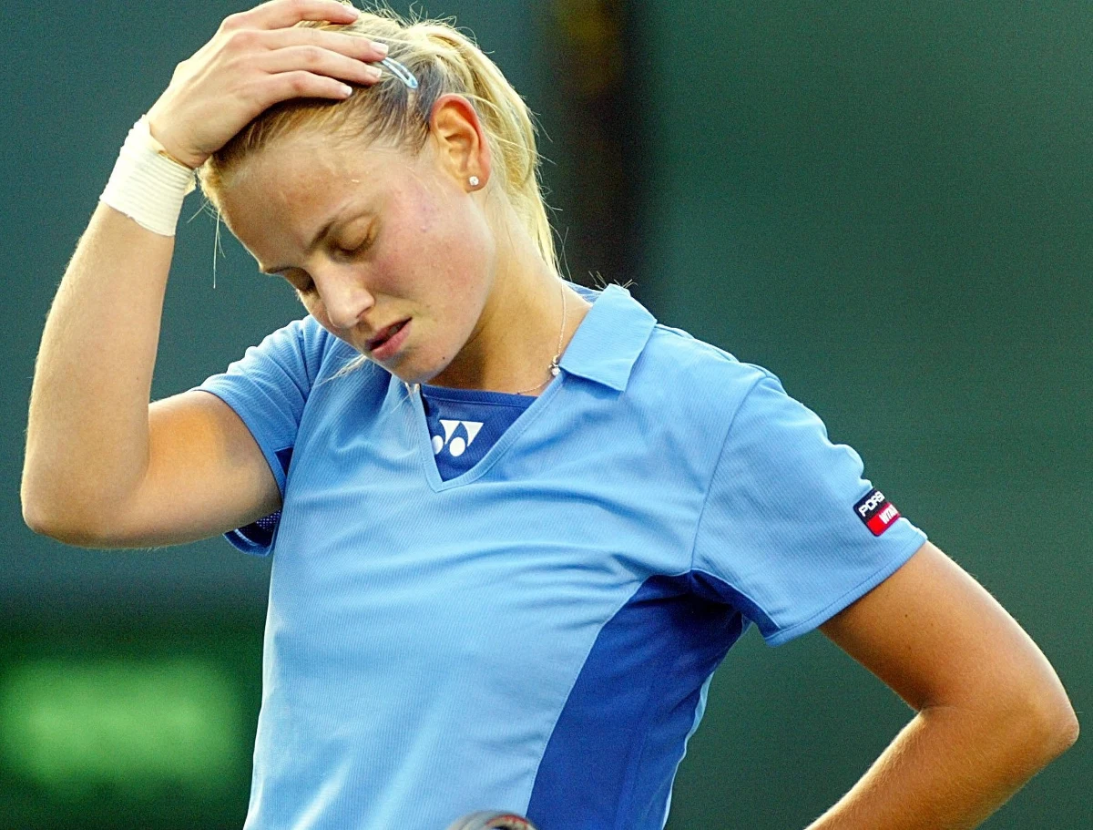 "28 kwietnia prawie zeskoczyłam z mojego balkonu na 26. piętrze. Chciałam tylko, żeby ból i cierpienie się skończyły" - wyznała była tenisitka Jelena Dokic, która zmaga się z problemami psychicznymi.