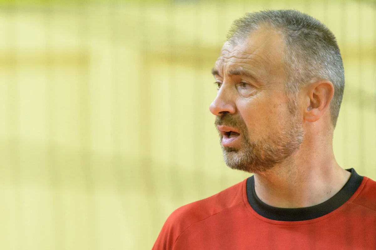 Serb Nikola Grbić, pełniący funkcję selekcjonera reprezentacji Polski siatkarzy, został zwolniony ze stanowiska trenera włoskiej ekipy Sir Safety Perugia. Jego następcą zostanie pracujący do niedawna w Polsce Andrea Anastasi. 