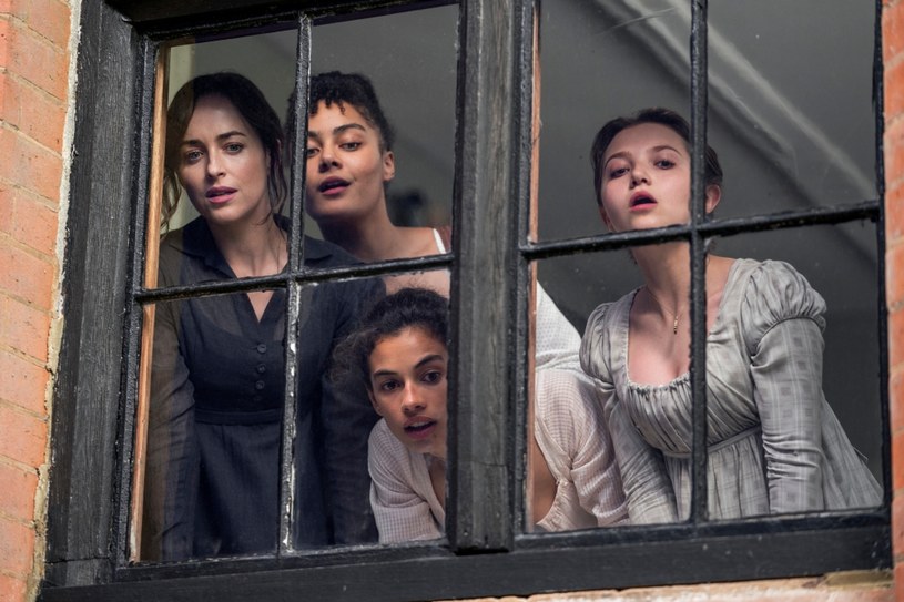15 lipca na platformie Netflix zadebiutuje film "Perswazje". Główną rolę w ekranizacji powieści Jane Austen gra Dakota Johnson ("Pięćdziesiąt twarzy Greya").