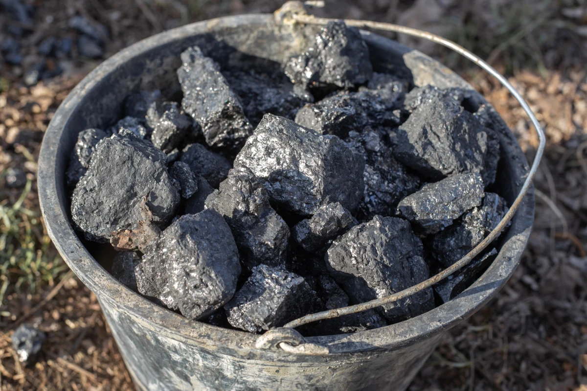 Rząd przyjął projekt ustawy, który zagwarantuje cenę tony węgla w wysokości 996 zł. To tyle, ile według GUS wyniosła średnia cena tego surowca w ubiegłym roku. 