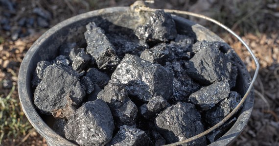 Rząd przyjął projekt ustawy, który zagwarantuje cenę tony węgla w wysokości 996 zł. To tyle, ile według GUS wyniosła średnia cena tego surowca w ubiegłym roku. 
