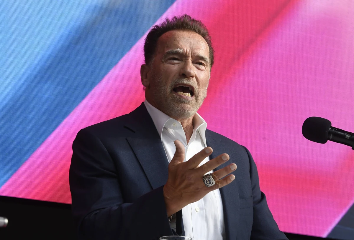 Legenda kina akcji Arnold Schwarzenegger zabrał głos w sprawie wojny na Ukrainie. "Jakby na to nie patrzeć, mamy krew na rękach, bo finansujemy wojnę" - powiedział gwiazdor Hollywood na zorganizowanym z jego inicjatywy szczycie na temat ochrony klimatu Austrian World Summit.