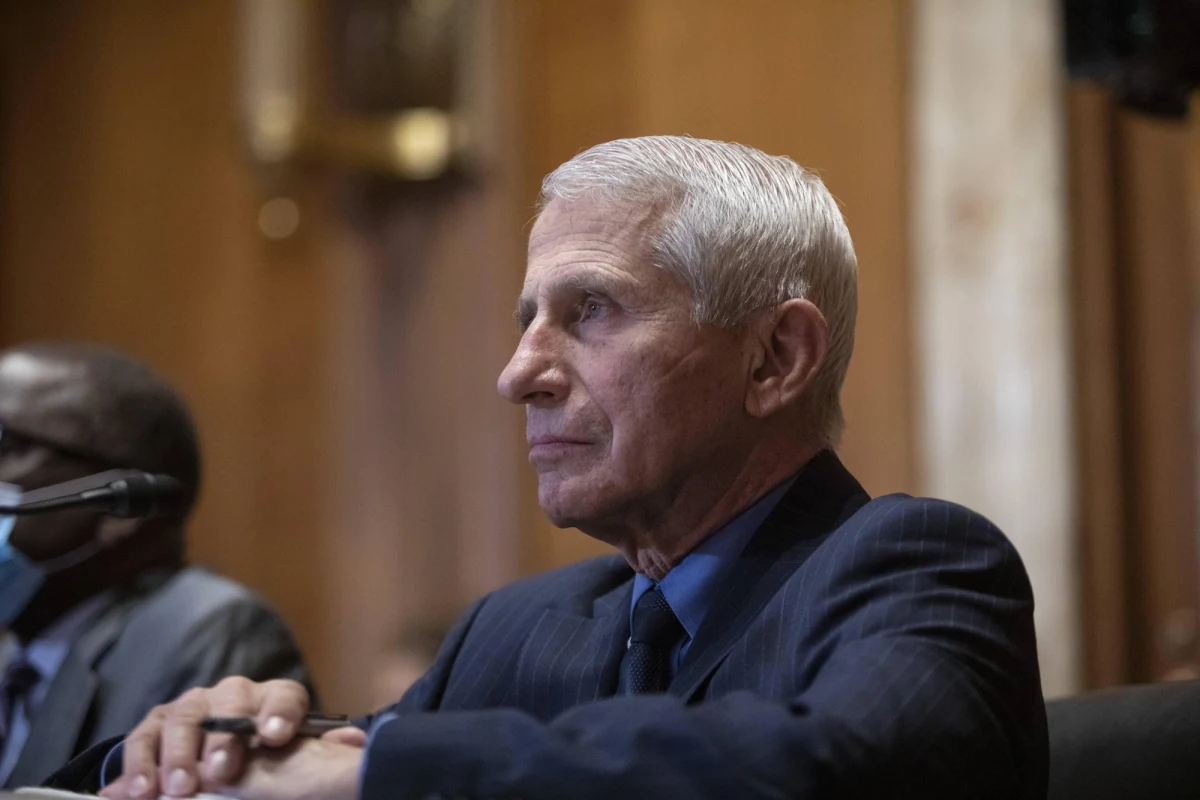 Dr Anthony Fauci, główny doradca medyczny prezydenta USA Joe Bidena, uzyskał pozytywny wynik testu na obecność koronawirusa - poinformował w środę Krajowy Instytut ds. Alergii i Chorób Zakaźnych (NIAID), którego Fauci jest dyrektorem.