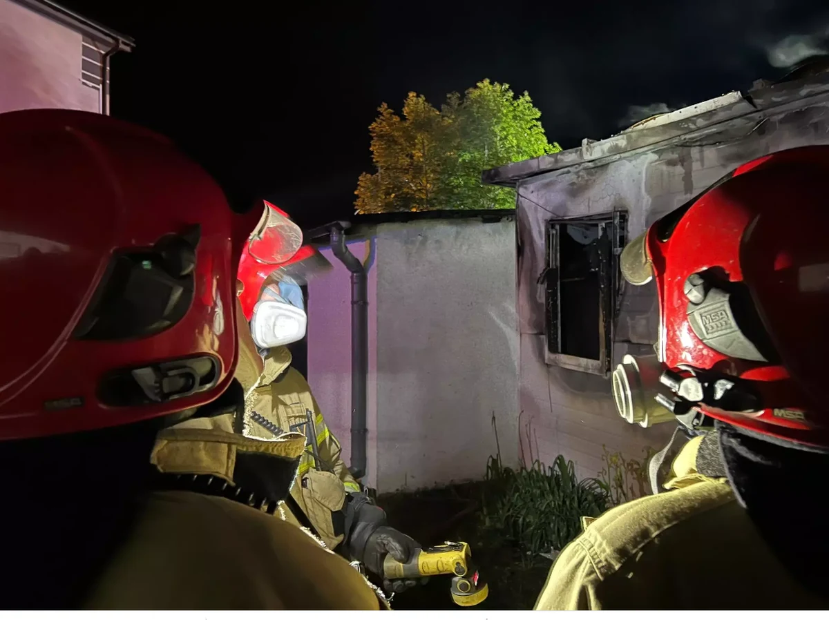 ​45-letni mężczyzna zginął w pożarze domku letniskowego, do którego doszło w Łebie w woj. pomorskim.