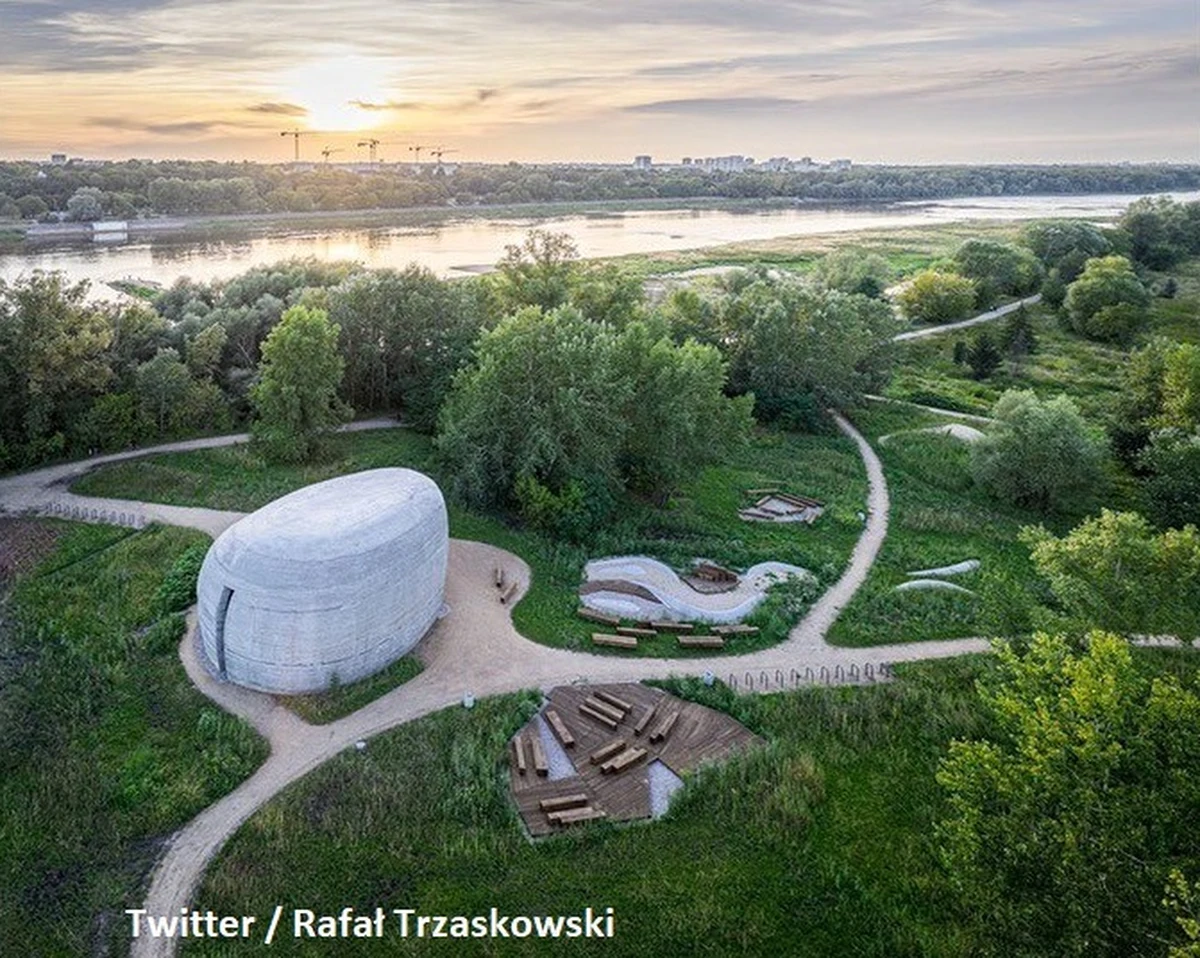 Mieszkańcy skupieni wokół grupy "Dziki Golędzinów" są zaniepokojeni planom utworzenia Parku Naturalnego Golędzinów w Warszawie. Stołeczny ratusz zapewnia, że celem powstania parku jest ochrona przyrody. Dziki Golędzinów jest piękny i niech taki zostanie - podkreślają mieszkańcy.