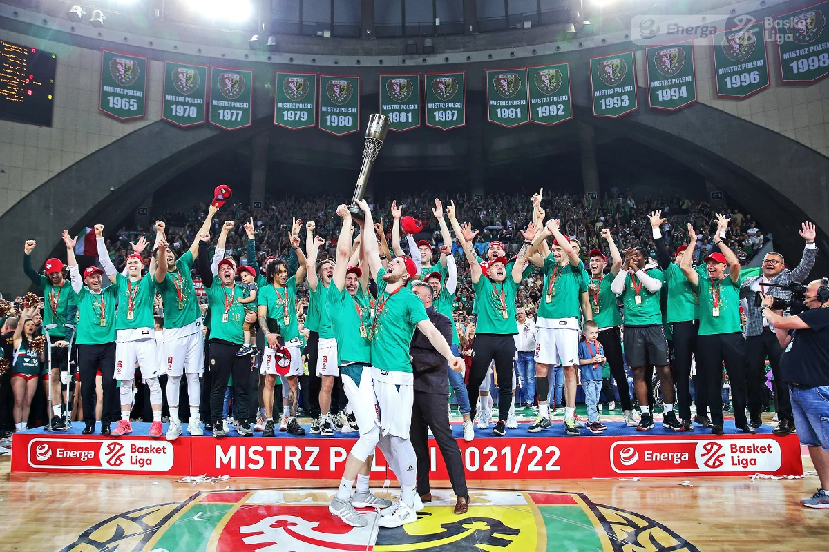 Mistrz Polski koszykarzy Śląsk Wrocław będzie ponownie występował w Pucharze Europy, czyli na zapleczu Euroligi - poinformowały władze tych rozgrywek po posiedzeniu zarządu. Śląsk jest jedną z 20 drużyn, która otrzymała prawo udziału.