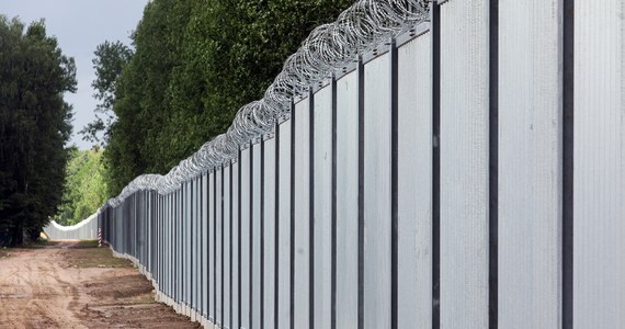 Pierwszy odcinek ogrodzenia na granicy Estonii z Rosją, o długości 23,5 km, został ukończony - informuje portal estońskiej telewizji państwowej ERR News. 