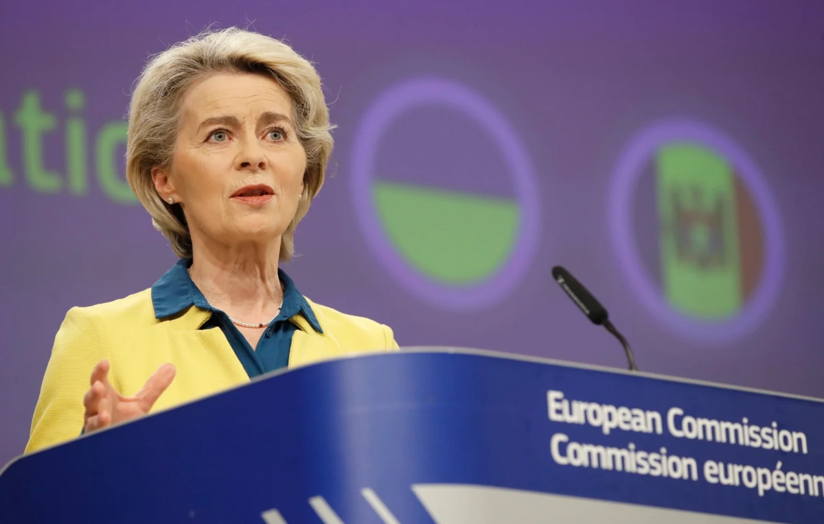 Komisja Europejska wydała pozytywną opinię w sprawie przyznania Ukrainie statusu państwa kandydującego do Unii Europejskiej - poinformowała szefowa KE Ursula von der Leyen na konferencji prasowej w Brukseli.