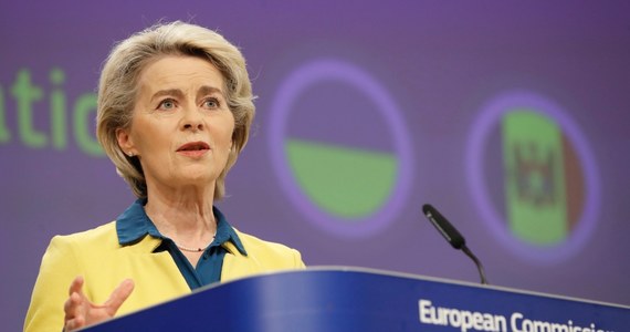 Komisja Europejska wydała pozytywną opinię w sprawie przyznania Ukrainie statusu państwa kandydującego do Unii Europejskiej - poinformowała szefowa KE Ursula von der Leyen na konferencji prasowej w Brukseli.